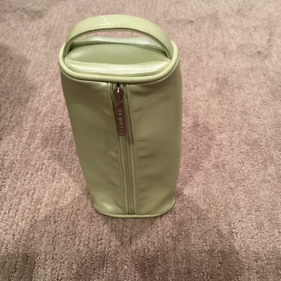 Clinique lime green cosmetic bag - Picture 3 of 5